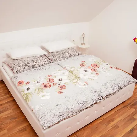 Gemuetliche In Апартаменты Хоэнемс